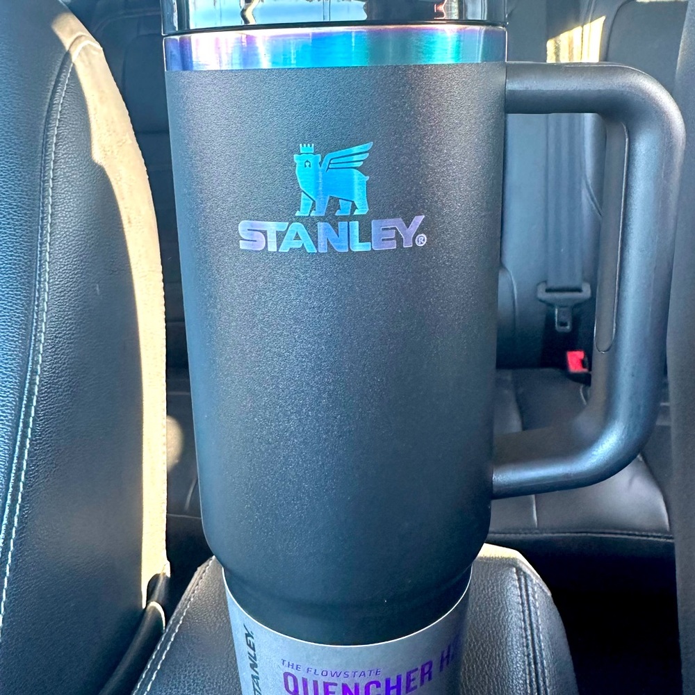 Stanley 30oz Flow State Quencher Tumbler - Black Chroma